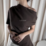 :top femme, top soirée, top à sequins, top dos nu, top événement, top habillé, top chic, top élégant, top tendance, top en ligne, top noir, top marron, top brillant, top glamour, top court, top long, top ajusté, top moderne, top fashion, top party, top femme maroc, top maroc, top leyane, top leyane maroc, top marrakech, top casablanca, top rabat, top fes, top tanger, top agadir, outfit femme, outfit soirée, outfit chic, outfit for a date, ootd
