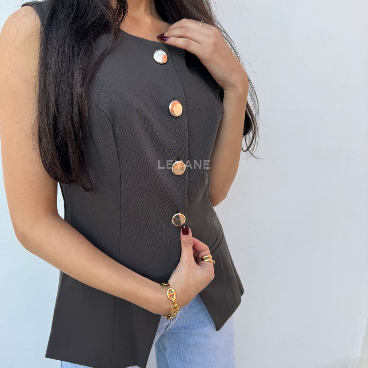 top femme, top soirée, top à sequins, top dos nu, top événement, top habillé, top chic, top élégant, top tendance, top en ligne, top noir, top marron, top brillant, top glamour, top court, top long, top ajusté, top moderne, top fashion, top party, top femme maroc, top maroc, top leyane, top leyane maroc, top marrakech, top casablanca, top rabat, top fes, top tanger, top agadir, outfit femme, outfit soirée, outfit chic, outfit for a date, ootd
