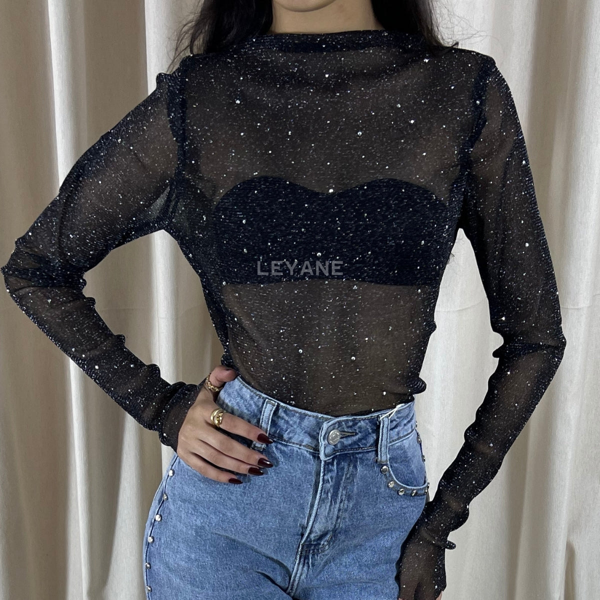 top femme, top soirée, top à sequins, top dos nu, top événement, top habillé, top chic, top élégant, top tendance, top en ligne, top noir, top marron, top brillant, top glamour, top court, top long, top ajusté, top moderne, top fashion, top party, top femme maroc, top maroc, top leyane, top leyane maroc, top marrakech, top casablanca, top rabat, top fes, top tanger, top agadir, outfit femme, outfit soirée, outfit chic, outfit for a date, ootd
