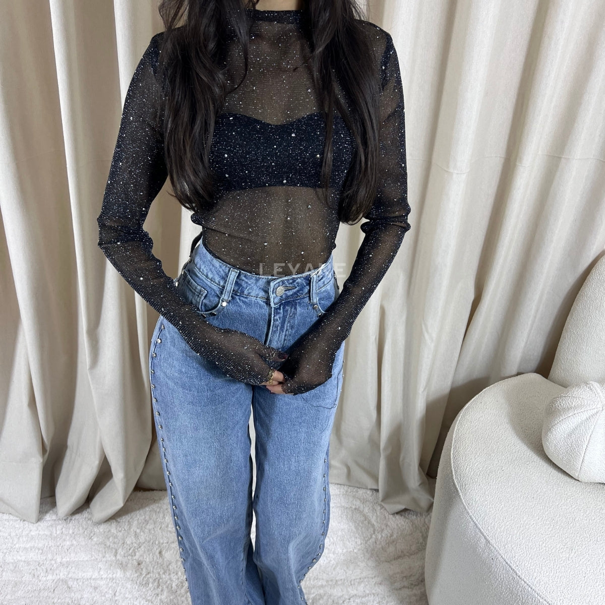 top femme, top soirée, top à sequins, top dos nu, top événement, top habillé, top chic, top élégant, top tendance, top en ligne, top noir, top marron, top brillant, top glamour, top court, top long, top ajusté, top moderne, top fashion, top party, top femme maroc, top maroc, top leyane, top leyane maroc, top marrakech, top casablanca, top rabat, top fes, top tanger, top agadir, outfit femme, outfit soirée, outfit chic, outfit for a date, ootd
