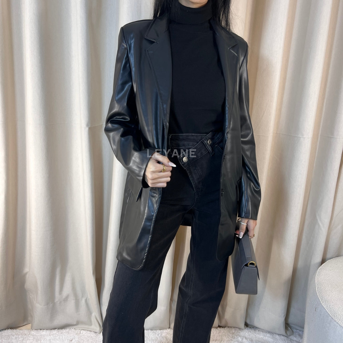 Veste femme, veste femme maroc, veste oversize, veste en ligne pour femme, veste zara, blouson, blouson femme, veste effet daim, bomber femme, veste pour femme maroc, veste bershka femme, veste stradivarus, veste zara femme, veste maroc en ligne, veste en cuir, veste aviateur
