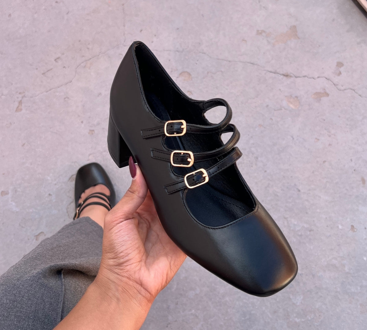 escarpin femme maroc,escarpin maroc online, escarpin femme luxe, escarpins femme demi talon,chaussures femmes, aldo; chaussures maroc, sandale talon, chaussures zara, keyza, eram, basket femme, couleur ,tendance,talon ,confortable,tendance,mi-talons,chanel,style,talon femme luxe, talon femme,talon femme maroc, slingback, slingback maroc, slingback chanel,slingback shoes, escarpins slingback, slingback jonak, slingback femme,babies femme
