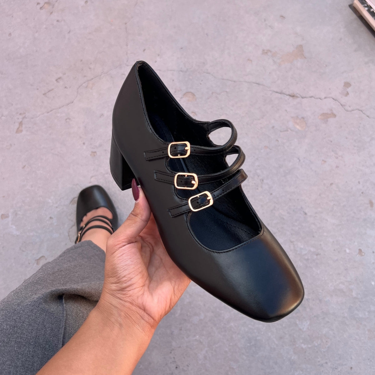 escarpin femme maroc,escarpin maroc online, escarpin femme luxe, escarpins femme demi talon,chaussures femmes, aldo; chaussures maroc, sandale talon, chaussures zara, keyza, eram, basket femme, couleur ,tendance,talon ,confortable,tendance,mi-talons,chanel,style,talon femme luxe, talon femme,talon femme maroc, slingback, slingback maroc, slingback chanel,slingback shoes, escarpins slingback, slingback jonak, slingback femme,babies femme
