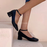 mocassin femme luxe, mocassins maroc, mocassins femme cuir , mocassin lora piana, mocassins casablanca, mocassin pour femme tendance,derbies femme, derbies femme maroc, derbies femme tamaris, derbies femme jonak,ballerine femme , ballerine femme confortable, ballerine tendance, ballerine chanel
