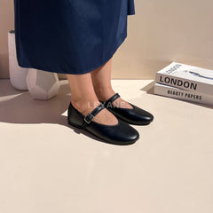 mocassin femme luxe, mocassins maroc, mocassins femme cuir , mocassin lora piana, mocassins casablanca, mocassin pour femme tendance,derbies femme, derbies femme maroc, derbies femme tamaris, derbies femme jonak,ballerine femme , ballerine femme confortable, ballerine tendance, ballerine chanel,
