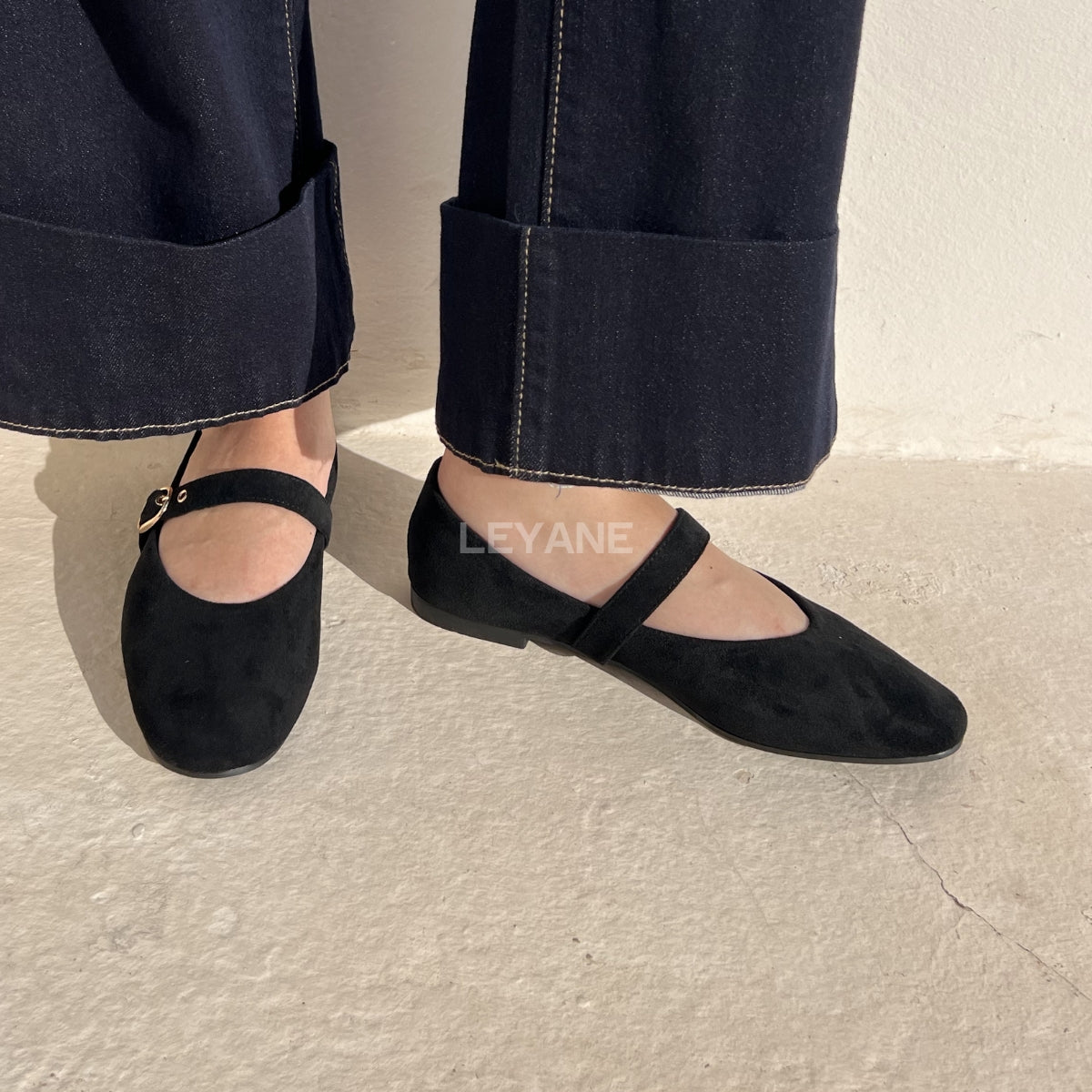 mocassin femme luxe, mocassins maroc, mocassins femme cuir , mocassin lora piana, mocassins casablanca, mocassin pour femme tendance,derbies femme, derbies femme maroc, derbies femme tamaris, derbies femme jonak,ballerine femme , ballerine femme confortable, ballerine tendance, ballerine chanel
