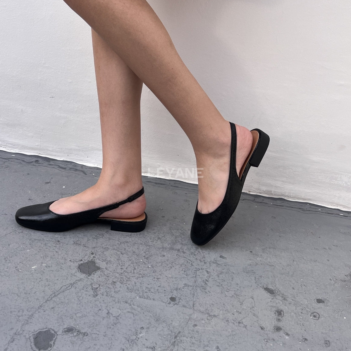ballerines femmes, ballerines slingback, ballerines femmes maroc, ballerine en ligne, ballerine en daim, ballerine pour femme, ballerine en ligne, ballerines femme, ballerine maroc en ligne, ballerine zara, ballerine stradivarius
