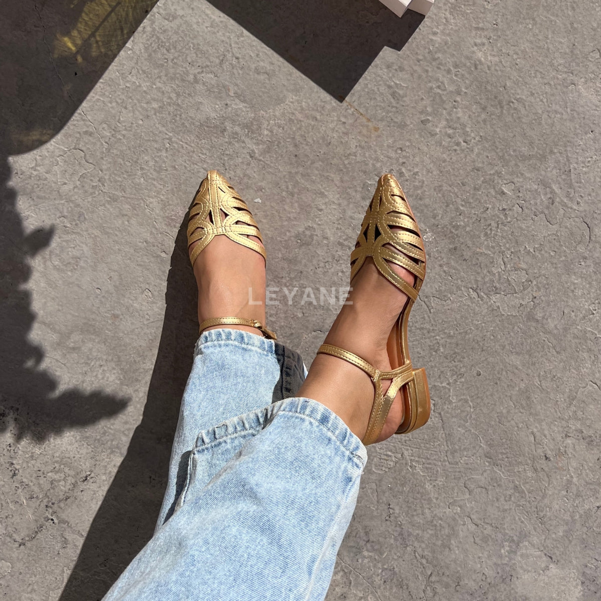 mocassin femme luxe, mocassins maroc, mocassins femme cuir , mocassin lora piana, mocassins casablanca, mocassin pour femme tendance,derbies femme, derbies femme maroc, derbies femme tamaris, derbies femme jonak,ballerine femme , ballerine femme confortable, ballerine tendance, ballerine chanel,
