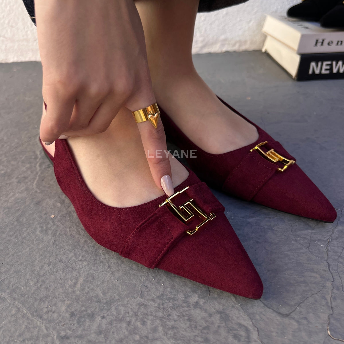 Ballerine noir ; Ballerine avec motif ; Ballerine pour ; Ballerine femme ; Ballerine pour femme ; Ballerine chic ; Ballerine élégante, ballerines bordeaux, ballerine femmes au maroc, mocassin en ligne