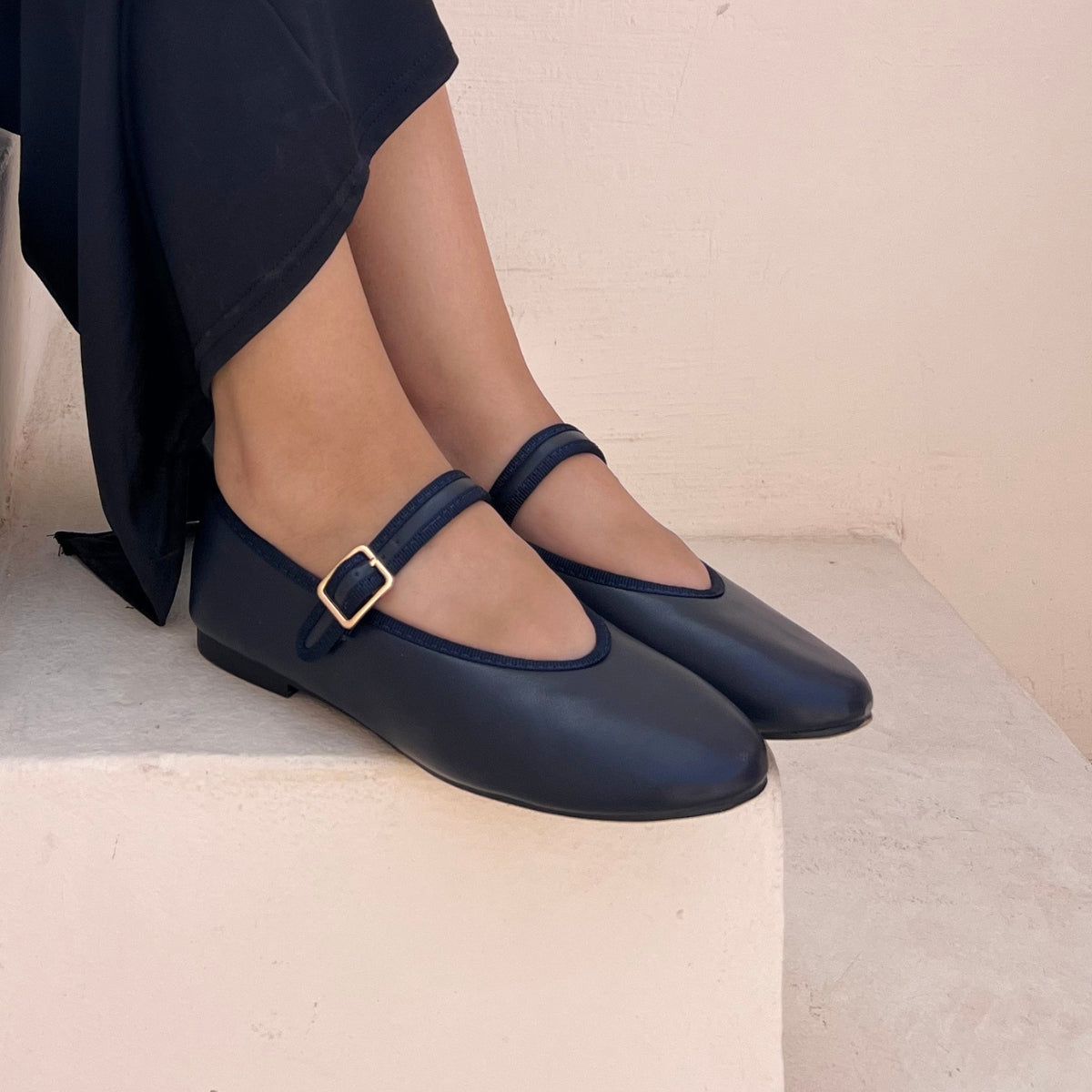 ballerines femmes, ballerines slingback, ballerines femmes maroc, ballerine en ligne, ballerine en daim, ballerine pour femme, ballerine en ligne, ballerines femme, ballerine maroc en ligne, ballerine zara, ballerine stradivarius
