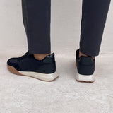 Baskets homme luxe, baskets homme Maroc, baskets homme tendance, baskets homme Casablanca, baskets homme cuir, sneakers homme élégantes, sneakers homme confortables, baskets casual homme, baskets sport chic homme, baskets blanches homme, baskets mode homme, sneakers Nike homme, sneakers Adidas homme, baskets New Balance homme, sneakers Balenciaga homme, baskets Alexander McQueen homme, baskets homme premium, sneakers homme streetwear, baskets homme modernes, baskets légères homme, chaussures sport homme ten