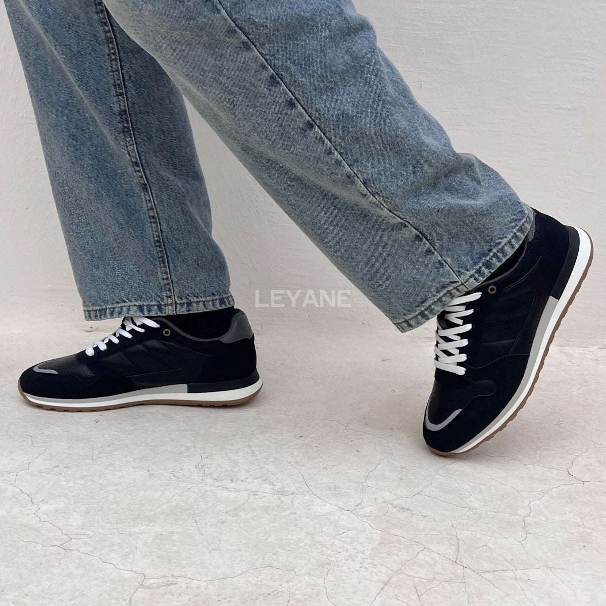 Baskets homme luxe, baskets homme Maroc, baskets homme tendance, baskets homme Casablanca, baskets homme cuir, sneakers homme élégantes, sneakers homme confortables, baskets casual homme, baskets sport chic homme, baskets blanches homme, baskets mode homme, sneakers Nike homme, sneakers Adidas homme, baskets New Balance homme, sneakers Balenciaga homme, baskets Alexander McQueen homme, baskets homme premium, sneakers homme streetwear, baskets homme modernes, baskets légères homme, chaussures sport homme ten