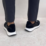 Baskets homme luxe, baskets homme Maroc, baskets homme tendance, baskets homme Casablanca, baskets homme cuir, sneakers homme élégantes, sneakers homme confortables, baskets casual homme, baskets sport chic homme, baskets blanches homme, baskets mode homme, sneakers Nike homme, sneakers Adidas homme, baskets New Balance homme, sneakers Balenciaga homme, baskets Alexander McQueen homme, baskets homme premium, sneakers homme streetwear, baskets homme modernes, baskets légères homme, chaussures sport homme ten