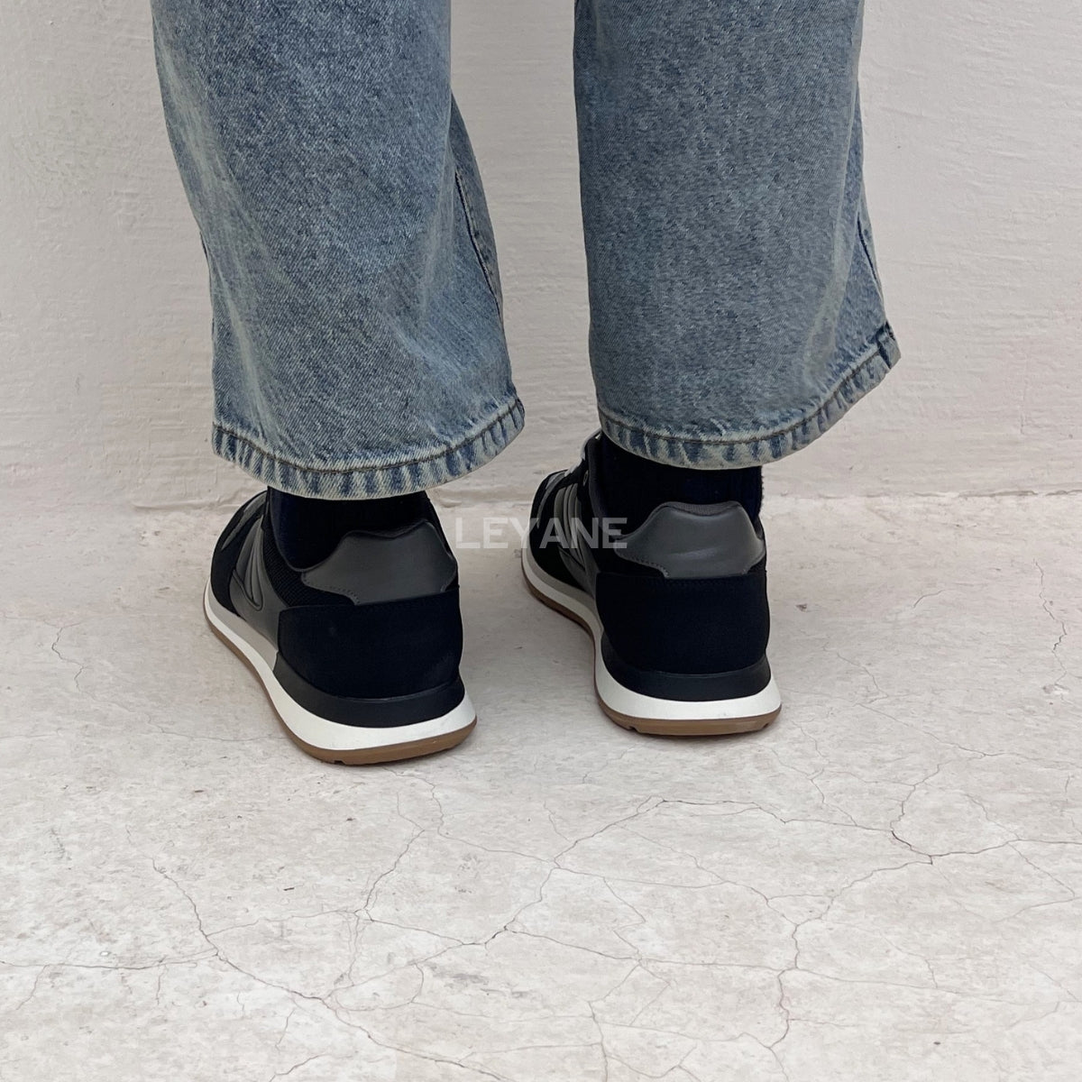 Baskets homme luxe, baskets homme Maroc, baskets homme tendance, baskets homme Casablanca, baskets homme cuir, sneakers homme élégantes, sneakers homme confortables, baskets casual homme, baskets sport chic homme, baskets blanches homme, baskets mode homme, sneakers Nike homme, sneakers Adidas homme, baskets New Balance homme, sneakers Balenciaga homme, baskets Alexander McQueen homme, baskets homme premium, sneakers homme streetwear, baskets homme modernes, baskets légères homme, chaussures sport homme ten