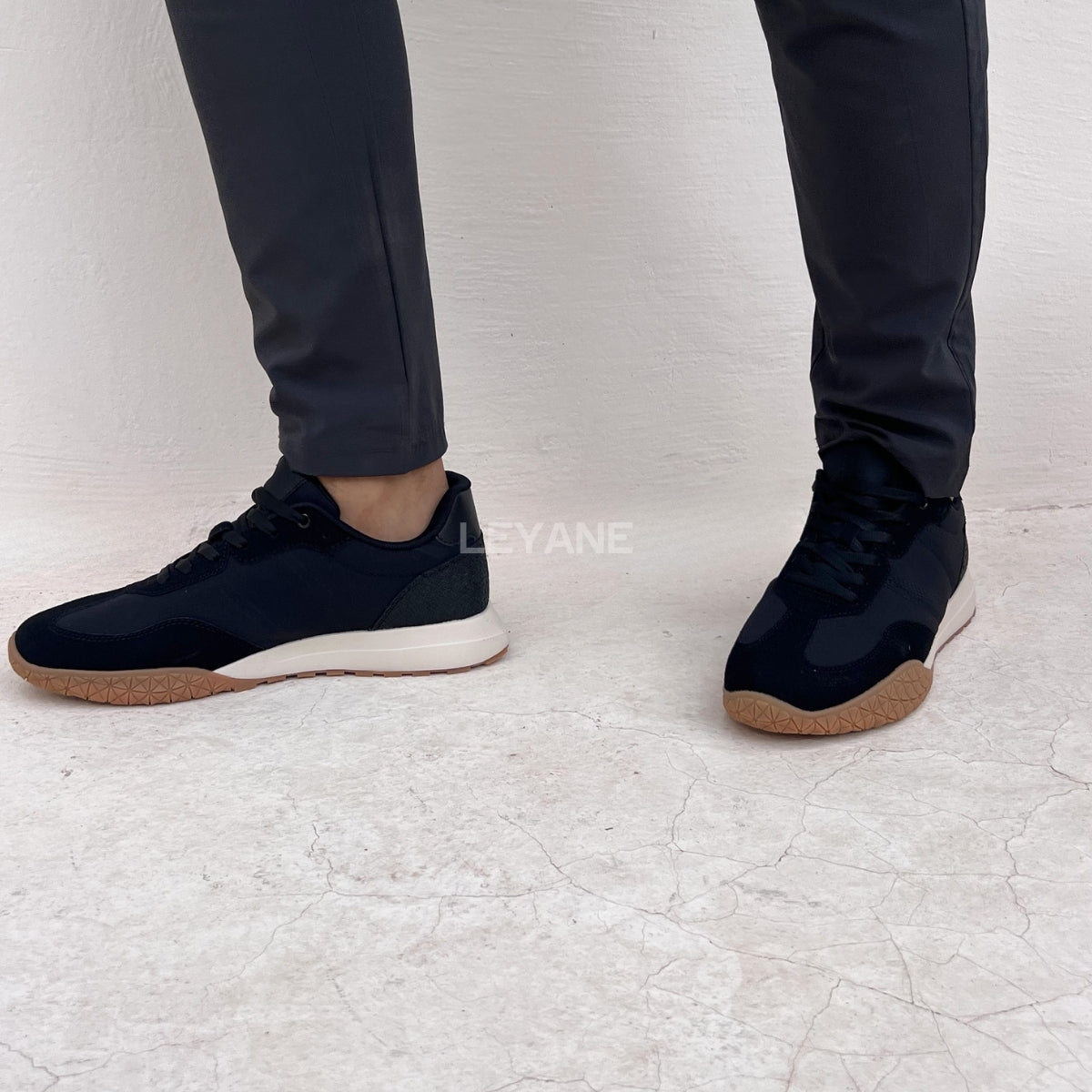 Baskets homme luxe, baskets homme Maroc, baskets homme tendance, baskets homme Casablanca, baskets homme cuir, sneakers homme élégantes, sneakers homme confortables, baskets casual homme, baskets sport chic homme, baskets blanches homme, baskets mode homme, sneakers Nike homme, sneakers Adidas homme, baskets New Balance homme, sneakers Balenciaga homme, baskets Alexander McQueen homme, baskets homme premium, sneakers homme streetwear, baskets homme modernes, baskets légères homme, chaussures sport homme ten