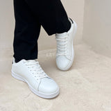 Baskets homme luxe, baskets homme Maroc, baskets homme tendance, baskets homme Casablanca, baskets homme cuir, sneakers homme élégantes, sneakers homme confortables, baskets casual homme, baskets sport chic homme, baskets blanches homme, baskets mode homme, sneakers Nike homme, sneakers Adidas homme, baskets New Balance homme, sneakers Balenciaga homme, baskets Alexander McQueen homme, baskets homme premium, sneakers homme streetwear, baskets homme modernes, baskets légères homme, chaussures sport homme ten