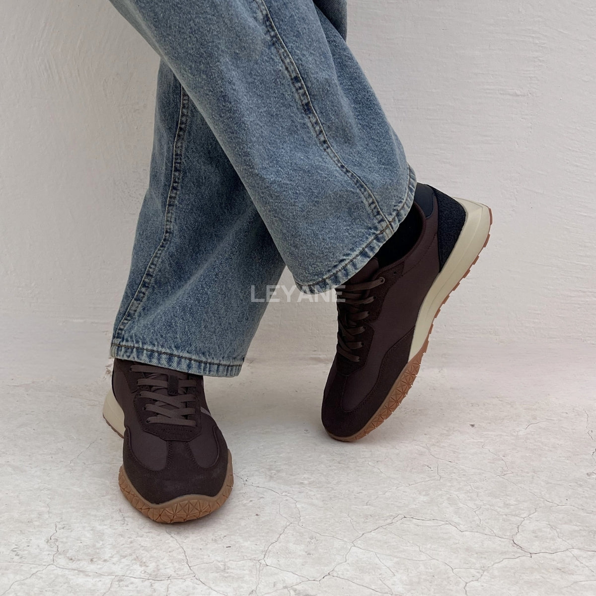 Baskets homme luxe, baskets homme Maroc, baskets homme tendance, baskets homme Casablanca, baskets homme cuir, sneakers homme élégantes, sneakers homme confortables, baskets casual homme, baskets sport chic homme, baskets blanches homme, baskets mode homme, sneakers Nike homme, sneakers Adidas homme, baskets New Balance homme, sneakers Balenciaga homme, baskets Alexander McQueen homme, baskets homme premium, sneakers homme streetwear, baskets homme modernes, baskets légères homme, chaussures sport homme ten