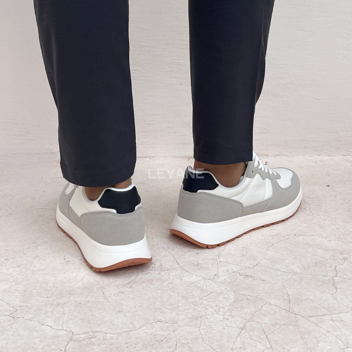 Baskets homme luxe, baskets homme Maroc, baskets homme tendance, baskets homme Casablanca, baskets homme cuir, sneakers homme élégantes, sneakers homme confortables, baskets casual homme, baskets sport chic homme, baskets blanches homme, baskets mode homme, sneakers Nike homme, sneakers Adidas homme, baskets New Balance homme, sneakers Balenciaga homme, baskets Alexander McQueen homme, baskets homme premium, sneakers homme streetwear, baskets homme modernes, baskets légères homme, chaussures sport homme ten