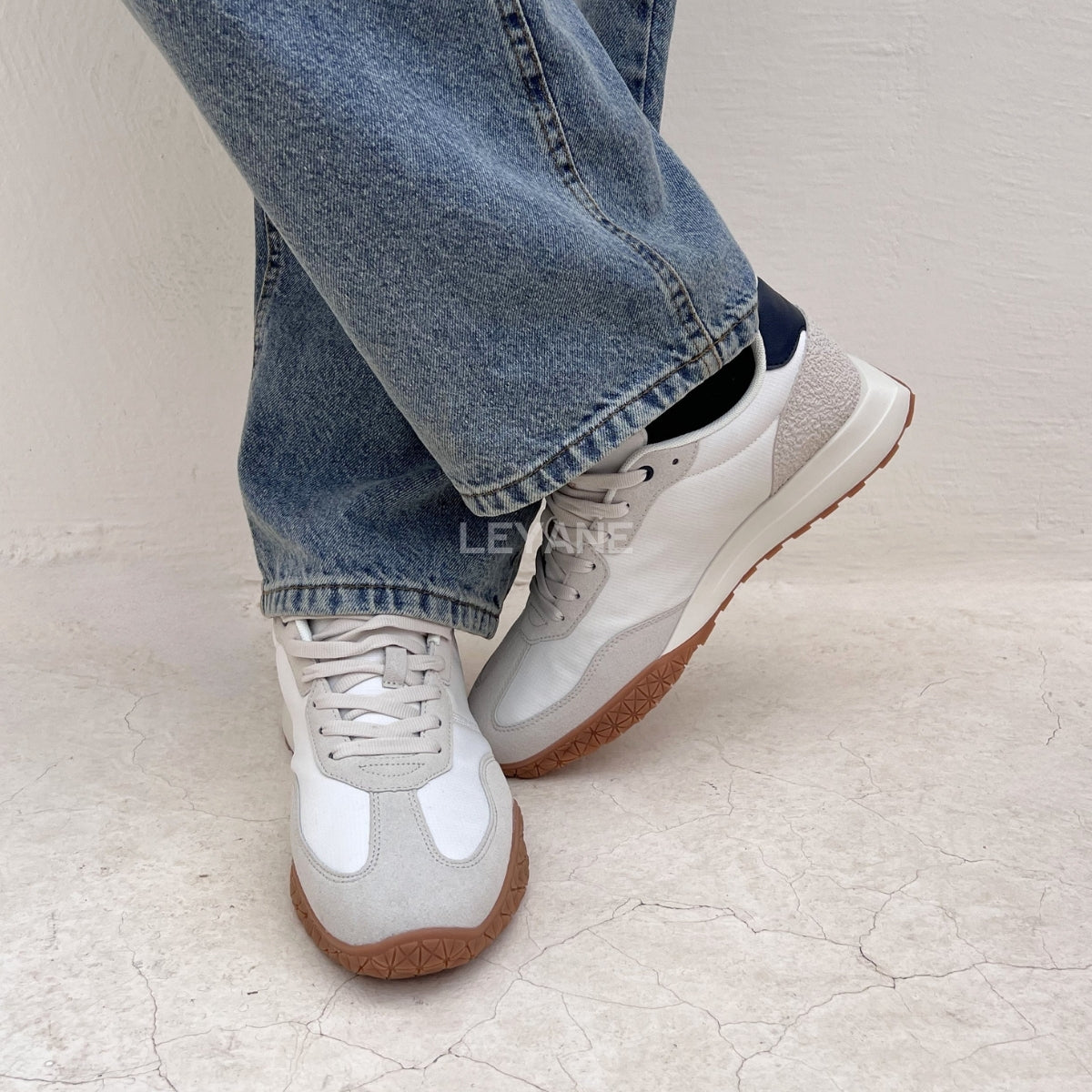 Baskets homme luxe, baskets homme Maroc, baskets homme tendance, baskets homme Casablanca, baskets homme cuir, sneakers homme élégantes, sneakers homme confortables, baskets casual homme, baskets sport chic homme, baskets blanches homme, baskets mode homme, sneakers Nike homme, sneakers Adidas homme, baskets New Balance homme, sneakers Balenciaga homme, baskets Alexander McQueen homme, baskets homme premium, sneakers homme streetwear, baskets homme modernes, baskets légères homme, chaussures sport homme ten