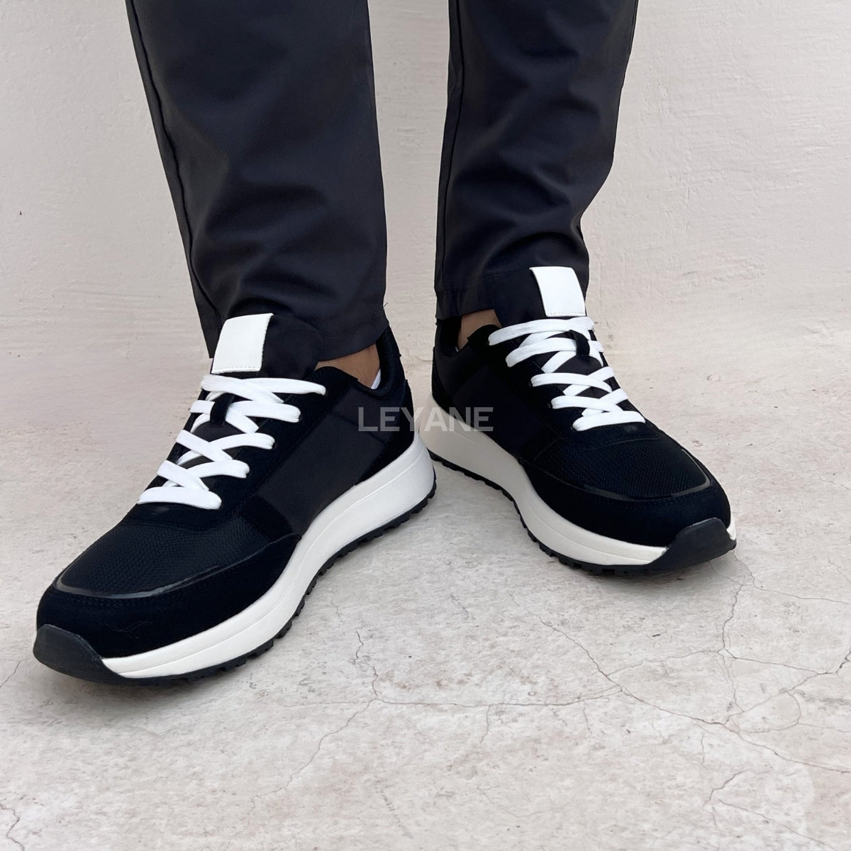 Baskets homme luxe, baskets homme Maroc, baskets homme tendance, baskets homme Casablanca, baskets homme cuir, sneakers homme élégantes, sneakers homme confortables, baskets casual homme, baskets sport chic homme, baskets blanches homme, baskets mode homme, sneakers Nike homme, sneakers Adidas homme, baskets New Balance homme, sneakers Balenciaga homme, baskets Alexander McQueen homme, baskets homme premium, sneakers homme streetwear, baskets homme modernes, baskets légères homme, chaussures sport homme ten