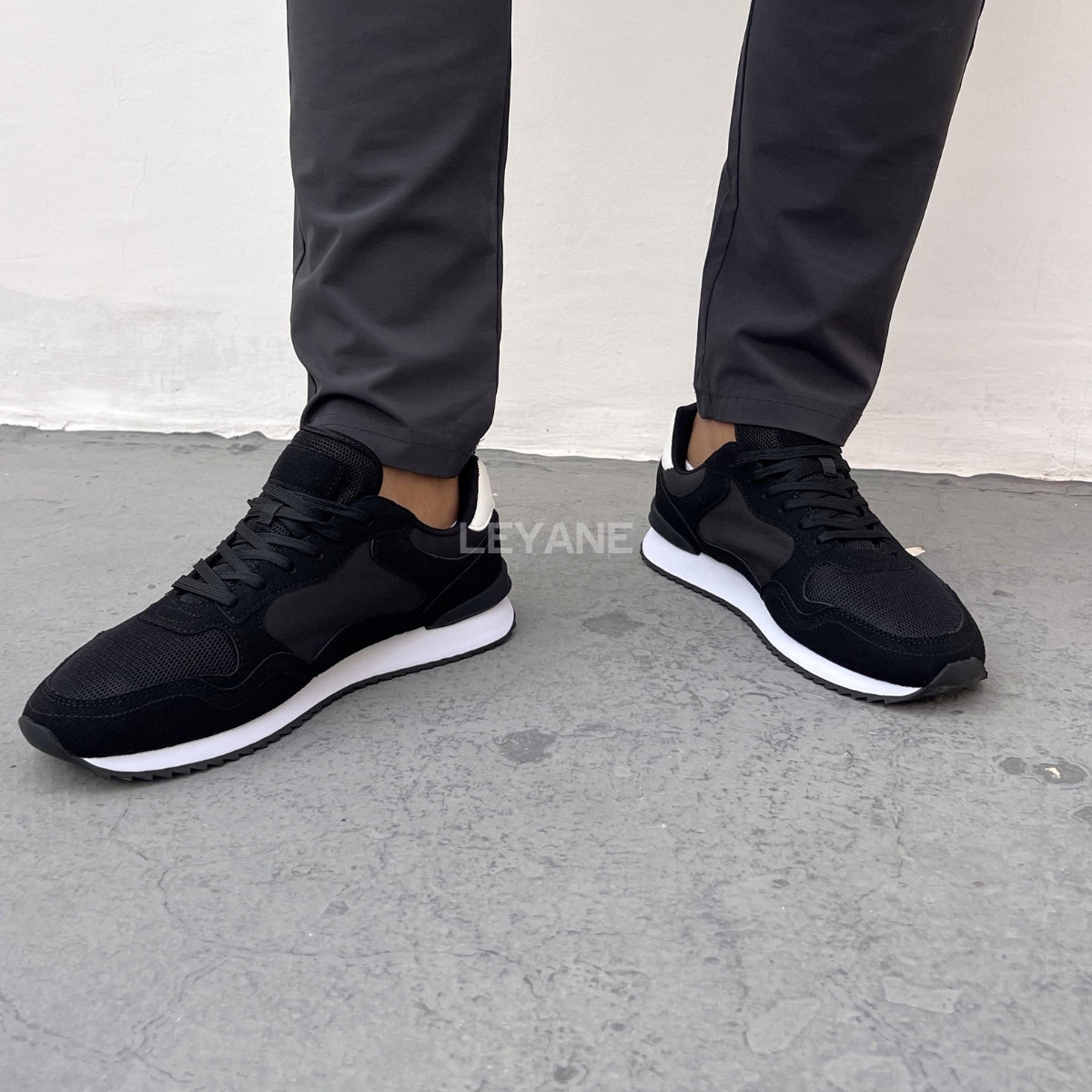 Baskets homme luxe, baskets homme Maroc, baskets homme tendance, baskets homme Casablanca, baskets homme cuir, sneakers homme élégantes, sneakers homme confortables, baskets casual homme, baskets sport chic homme, baskets blanches homme, baskets mode homme, sneakers Nike homme, sneakers Adidas homme, baskets New Balance homme, sneakers Balenciaga homme, baskets Alexander McQueen homme, baskets homme premium, sneakers homme streetwear, baskets homme modernes, baskets légères homme, chaussures sport homme ten