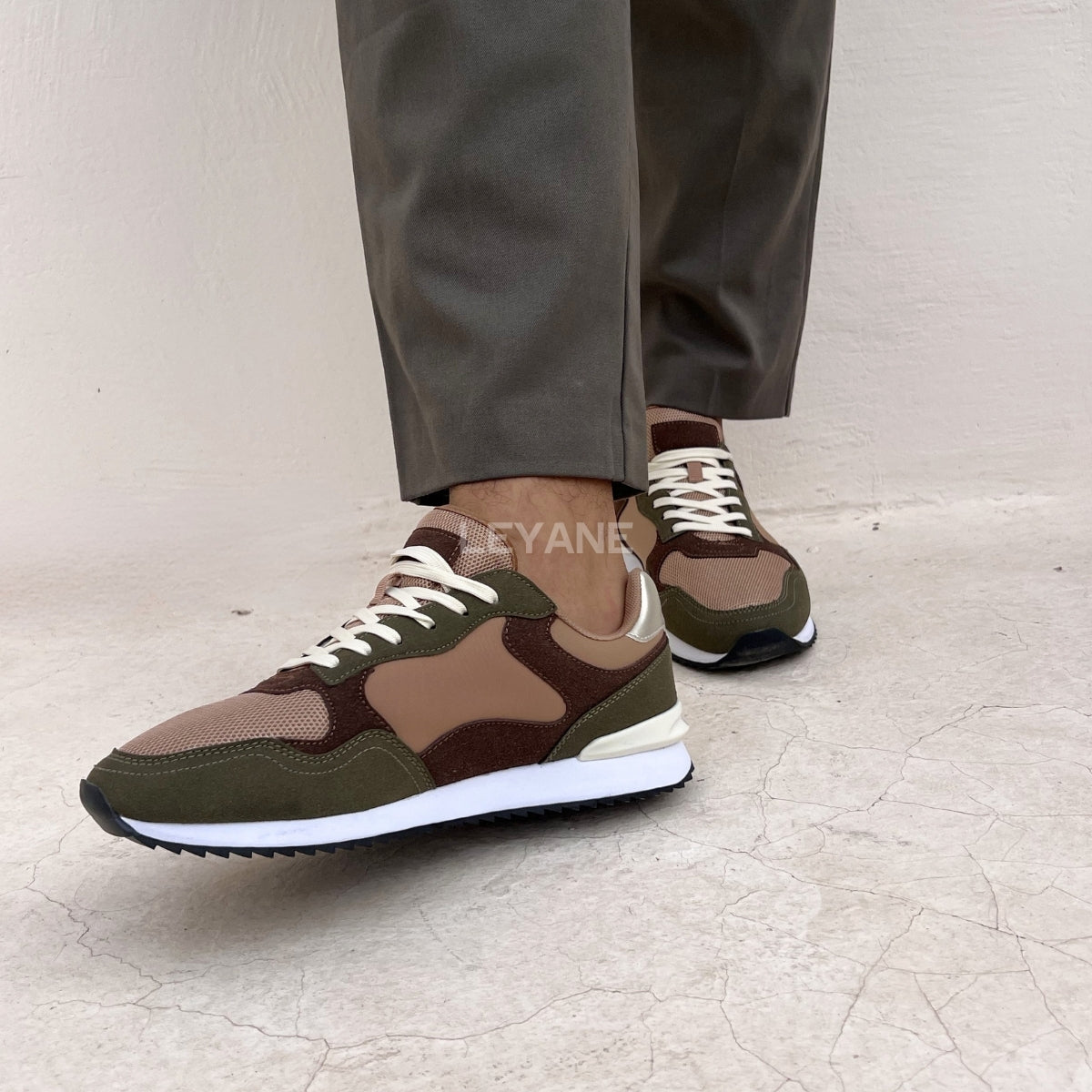 Baskets homme luxe, baskets homme Maroc, baskets homme tendance, baskets homme Casablanca, baskets homme cuir, sneakers homme élégantes, sneakers homme confortables, baskets casual homme, baskets sport chic homme, baskets blanches homme, baskets mode homme, sneakers Nike homme, sneakers Adidas homme, baskets New Balance homme, sneakers Balenciaga homme, baskets Alexander McQueen homme, baskets homme premium, sneakers homme streetwear, baskets homme modernes, baskets légères homme, chaussures sport homme ten