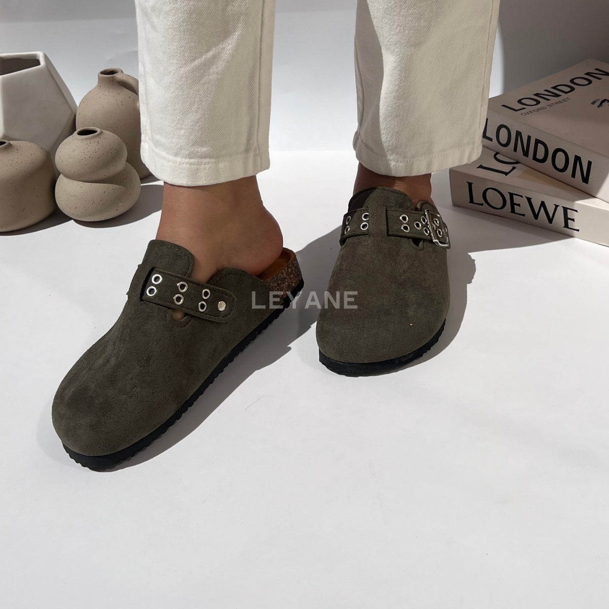 sandale plate, sandale maroc , sandale chunky, chaussures maroc, sandale femme, sandale zara, sandale été, sandals confortables, mules en daim, mules en crochets, mules maroc, mules femmes, mules tendance, sandale et mule, sabots femme
