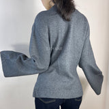 cardigan femme, cardigan élégant, cardigan chic, cardigan soirée, cardigan habillé, cardigan tendance, cardigan mode, cardigan en ligne, cardigan manches longues, cardigan manches courtes, cardigan maille, cardigan en laine, cardigan doux, cardigan oversize, cardigan ajusté, cardigan coupe droite, cardigan col V, cardigan boutonné, cardigan à boutons, cardigan basique, cardigan minimaliste, cardigan moderne, cardigan bureau, cardigan casual chic, cardigan de soirée, cardigan pour événement, cardigan pour tr