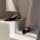 mules femme, chaussures femme, talon bas, bout pointu, slingback, mules élégantes, chaussures chic, mode femme, collection chaussures, couleurs variées, minimaliste, tendance mode, chaussures modernes, style sophistiqué, look bureau, chaussures confortables, fashion femme, été printemps, chaussures ouvertes, design épuré