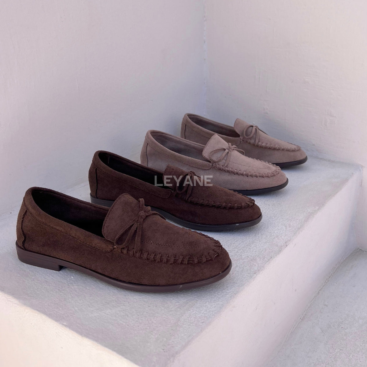 mocassins, suédine, daim, nœud, classique, chic, casual, chaussures plates, confort, femme, intemporel, automne, élégant