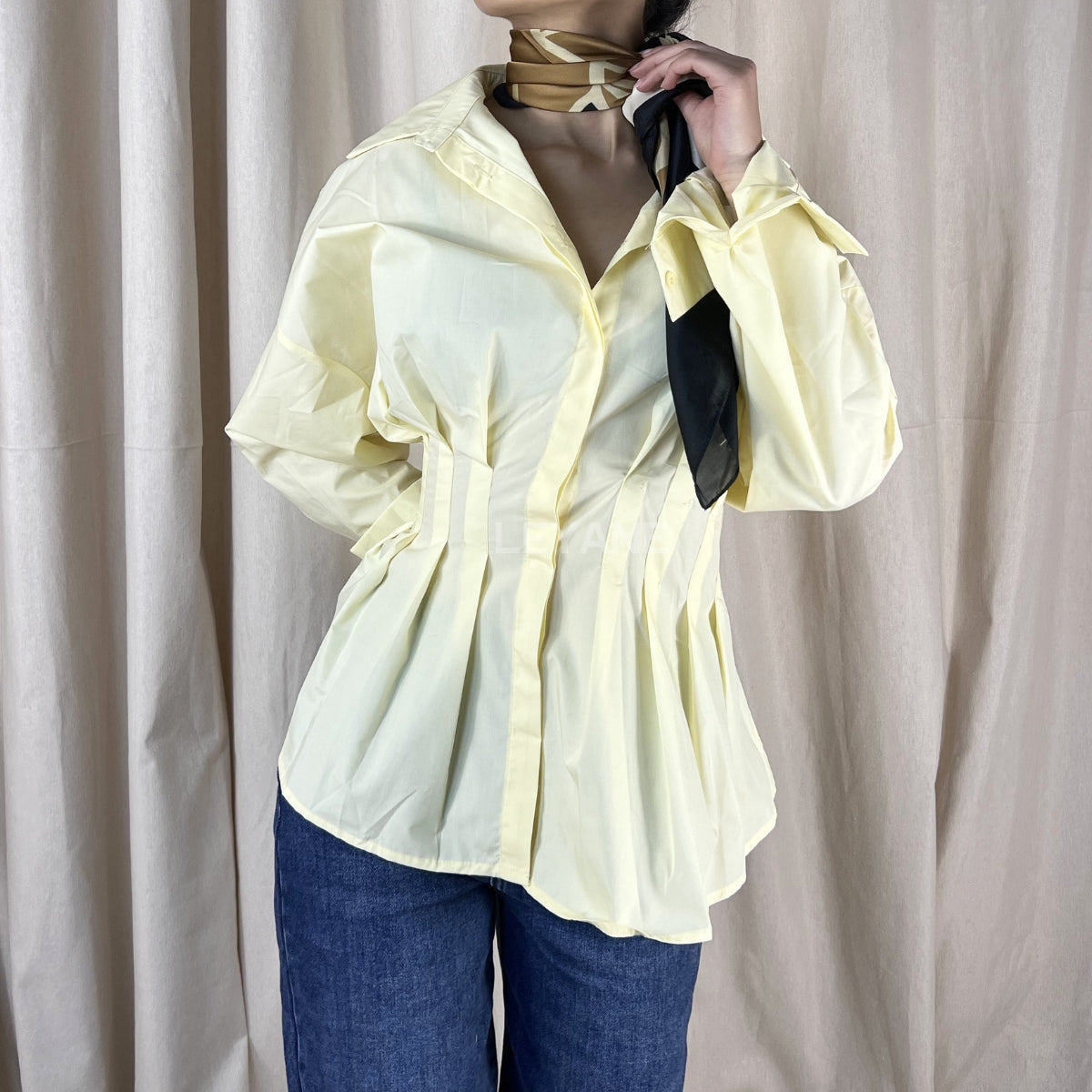chemise femme, chemise élégante, chemise chic, chemise soirée, chemise habillée, chemise tendance, chemise mode, chemise en ligne, chemise manches longues, chemise manches courtes, chemise fluide, chemise oversize, chemise ajustée, chemise col classique, chemise col V, chemise satinée, chemise blanche, chemise noire, chemise beige, chemise marron, chemise zara style, chemise moderne, chemise minimaliste, chemise bureau, chemise casual chic, chemise de soirée, chemise pour événement, chemise pour travail, ch