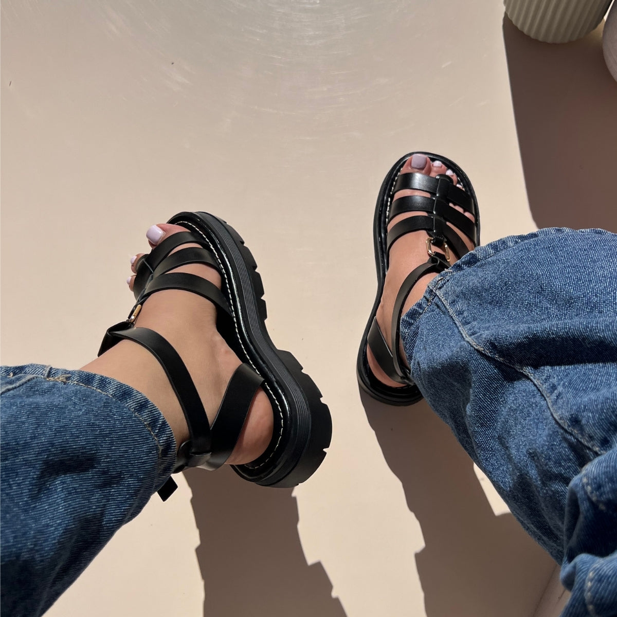 sandale plate, sandale maroc , sandale chunky, chaussures maroc, sandale femme, sandale zara, sandale été, sandals confortables, mules en daim, mules en crochets, mules maroc, mules femmes, mules tendance, sandale et mule, sabots femme