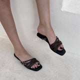sandale plate, sandale maroc , sandale chunky, chaussures maroc, sandale femme, sandale zara, sandale été, sandals confortables, mules en daim, mules en crochets, mules maroc, mules femmes, mules tendance, sandale et mule, sabots femme
