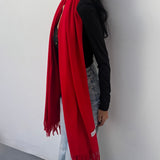 foulard femme, foulard élégant, foulard chic, foulard classique, foulard moderne, foulard tendance, foulard intemporel, foulard luxe, foulard premium, foulard soie, foulard satin, foulard mousseline, foulard léger, foulard doux, foulard fluide, foulard imprimé, foulard uni, foulard à motifs, foulard minimaliste, foulard clean look, foulard fashion, foulard stylé, foulard habillé, foulard quotidien, foulard casual, foulard workwear, foulard bureau, foulard soirée, foulard polyvalent, foulard carré, foulard l