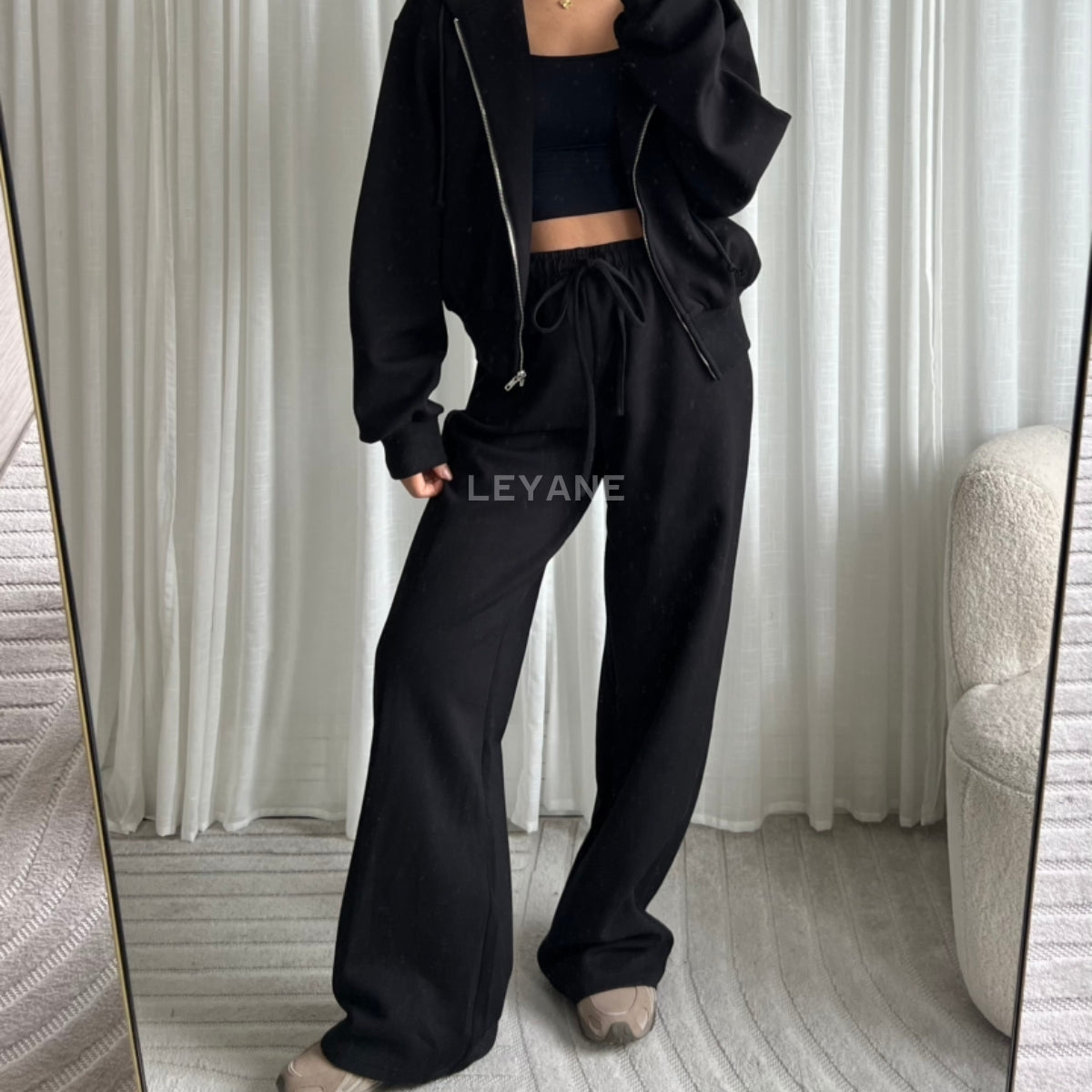  ensemble soirée, ensemble sequin, ensemble événement, ensemble en ligne, ensemble marron, ensemble noir, ensemble zara, ensemble leyane, ensemble court, ensemble long, ensemble femme maroc, ensemble leyane maroc, ensemble marrakech, ensemble casablanca, ensemble fes, ensemble tanger, ensemble agadir, outfit for a date, ootd
