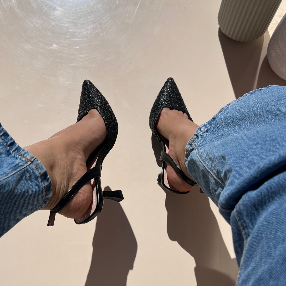 escarpin femme maroc,escarpin maroc online, escarpin femme luxe, escarpins femme demi talon,chaussures femmes, aldo; chaussures maroc, sandale talon, chaussures zara, keyza, eram, basket femme, couleur ,tendance,talon ,confortable,tendance,mi-talons,chanel,style,talon femme luxe, talon femme,talon femme maroc, slingback, slingback maroc, slingback chanel,slingback shoes, escarpins slingback, slingback jonak, slingback femme,babies femme

