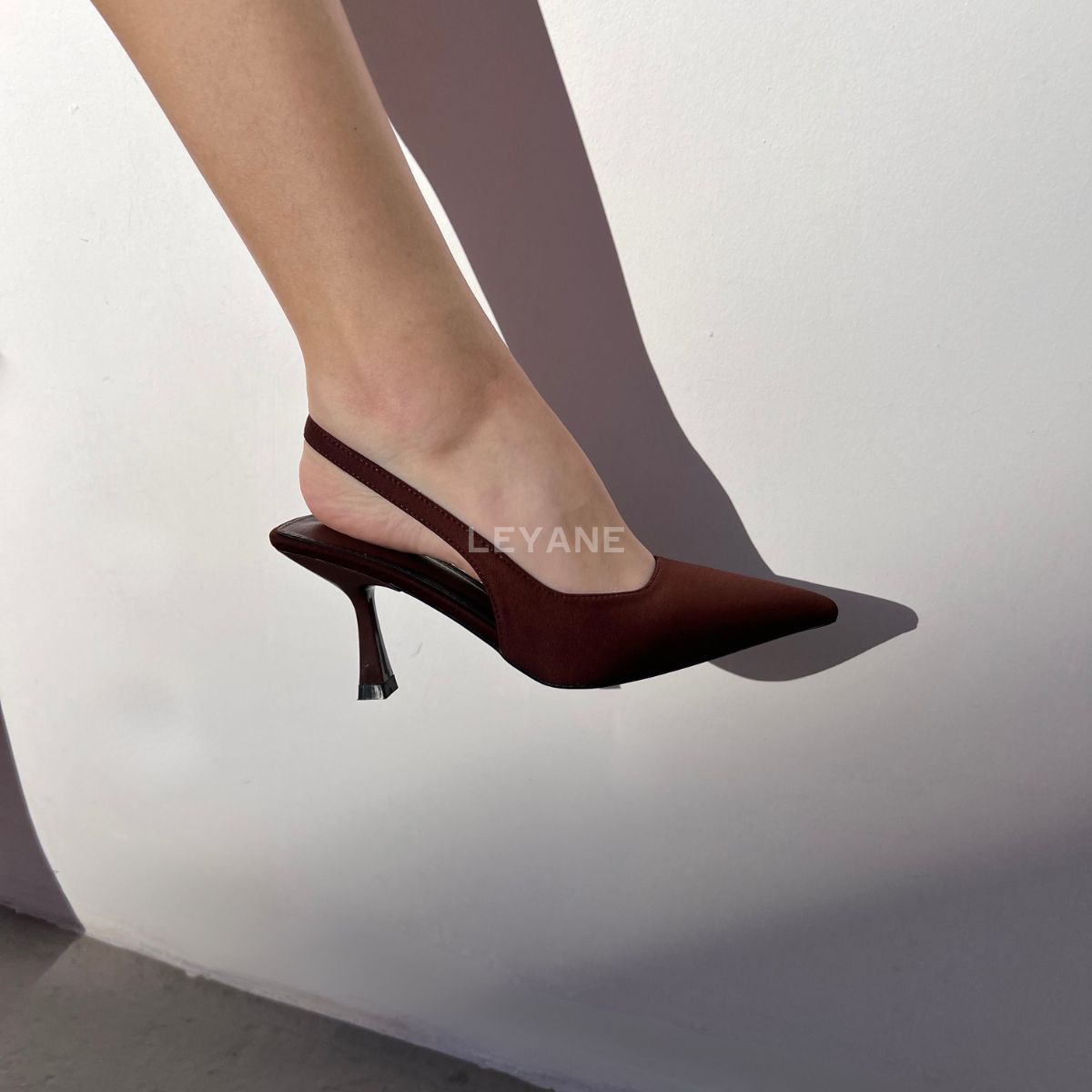 escarpin femme maroc,escarpin maroc online, escarpin femme luxe, escarpins femme demi talon,chaussures femmes, aldo; chaussures maroc, chaussures zara, keyza, eram, basket femme,tendance,talon ,confortable,tendance,mi-talons,chanel,style,talon femme luxe, talon femme,talon femme maroc, slingback, slingback maroc, slingback chanel,slingback shoes, escarpins slingback, slingback jonak, slingback femme,babies femme
