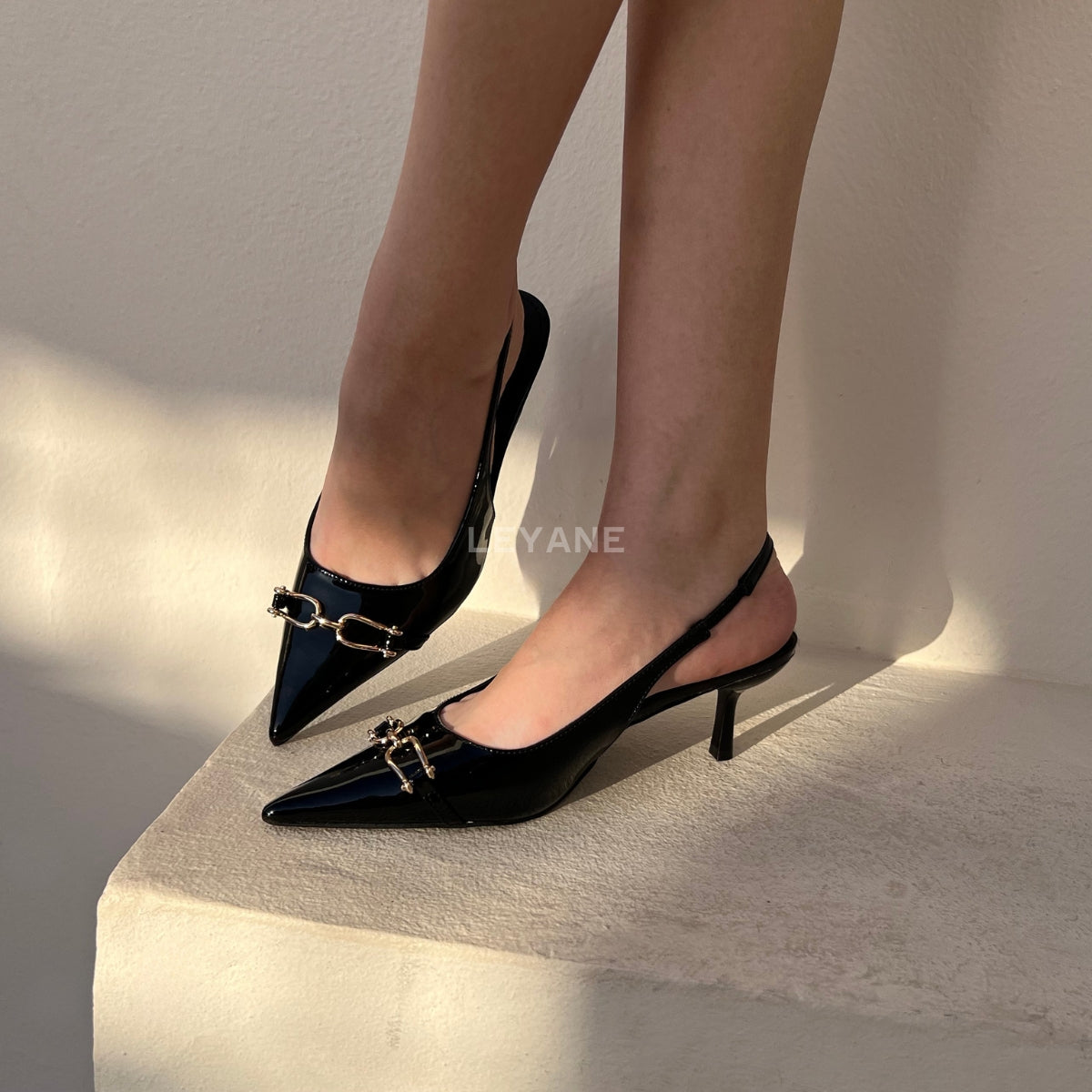
escarpin femme maroc,escarpin maroc online, escarpin femme luxe, escarpins femme demi talon,chaussures femmes, aldo; chaussures maroc, chaussures zara, keyza, eram,tendance,talon ,confortable,tendance,mi-talons,chanel,style,talon femme luxe, talon femme,talon femme maroc, slingback, slingback maroc, slingback chanel,slingback shoes, escarpins slingback, slingback jonak, slingback femme,babies femme
