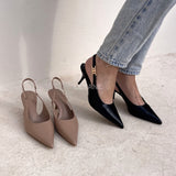 escarpins femme, escarpins à talons, escarpins talon haut, escarpins talon moyen, escarpins talon confortable, escarpins talon fin, escarpins talon carré, escarpins élégants, escarpins chic, escarpins classiques, escarpins modernes, escarpins tendance, escarpins intemporels, escarpins soirée, escarpins habillés, escarpins bureau, escarpins workwear, escarpins minimalistes, escarpins bout pointu, escarpins bout fermé, escarpins bride arrière, slingback femme, escarpins vernis, escarpins en daim, escarpins en