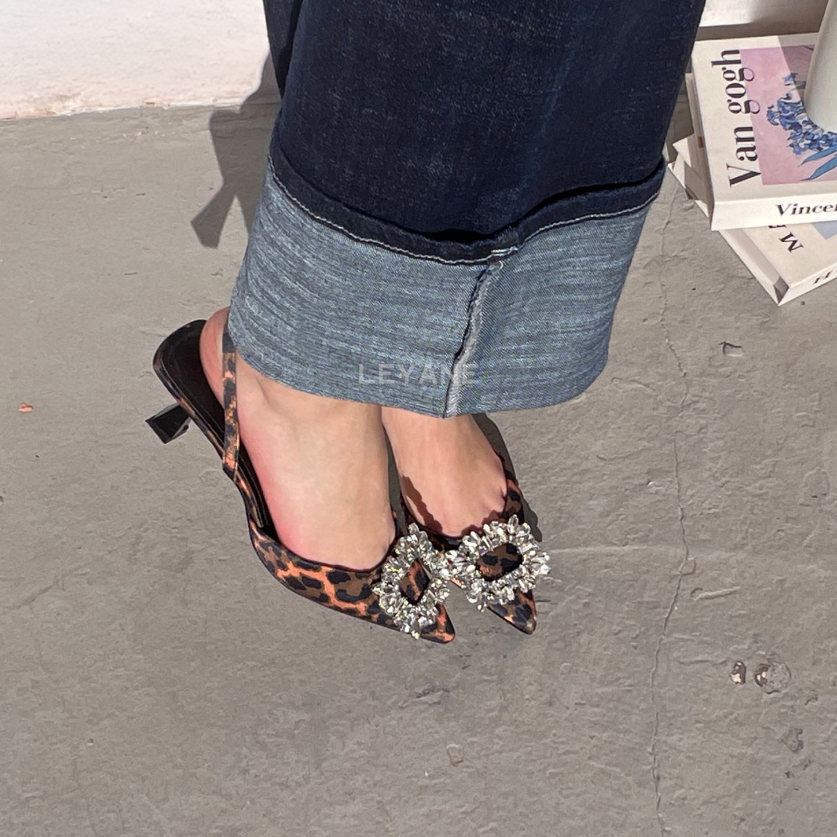 escarpin femme maroc,escarpin maroc online, escarpin femme luxe, escarpins femme demi talon,chaussures femmes, aldo; chaussures maroc, chaussures zara, keyza, eram,tendance,talon ,confortable,tendance,mi-talons,chanel,style,talon femme luxe, talon femme,talon femme maroc, slingback, slingback maroc, slingback chanel,slingback shoes, escarpins slingback, slingback jonak, slingback femme,babies femme
