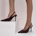 escarpins femme, escarpins à talons, escarpins talon haut, escarpins talon moyen, escarpins talon confortable, escarpins talon fin, escarpins talon carré, escarpins élégants, escarpins chic, escarpins classiques, escarpins modernes, escarpins tendance, escarpins intemporels, escarpins soirée, escarpins habillés, escarpins bureau, escarpins workwear, escarpins minimalistes, escarpins bout pointu, escarpins bout fermé, escarpins bride arrière, slingback femme, escarpins vernis, escarpins en daim, escarpins en