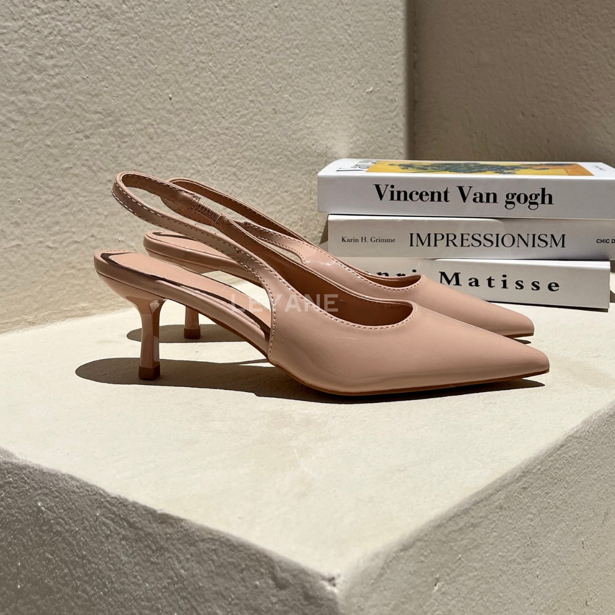 escarpin femme maroc,escarpin maroc online, escarpin femme luxe, escarpins femme demi talon,chaussures femmes, aldo; chaussures maroc, sandale talon, chaussures zara, keyza, eram, basket femme, couleur ,tendance,talon ,confortable,tendance,mi-talons,chanel,style,talon femme luxe, talon femme,talon femme maroc, slingback, slingback maroc, slingback chanel,slingback shoes, escarpins slingback, slingback jonak, slingback femme,babies femme
