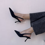 escarpins femme, escarpins à talons, escarpins talon haut, escarpins talon moyen, escarpins talon confortable, escarpins talon fin, escarpins talon carré, escarpins élégants, escarpins chic, escarpins classiques, escarpins modernes, escarpins tendance, escarpins intemporels, escarpins soirée, escarpins habillés, escarpins bureau, escarpins workwear, escarpins minimalistes, escarpins bout pointu, escarpins bout fermé, escarpins bride arrière, slingback femme, escarpins vernis, escarpins en daim, escarpins en