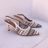 escarpins femme, escarpins à talons, escarpins talon haut, escarpins talon moyen, escarpins talon confortable, escarpins talon fin, escarpins talon carré, escarpins élégants, escarpins chic, escarpins classiques, escarpins modernes, escarpins tendance, escarpins intemporels, escarpins soirée, escarpins habillés, escarpins bureau, escarpins workwear, escarpins minimalistes, escarpins bout pointu, escarpins bout fermé, escarpins bride arrière, slingback femme, escarpins vernis, escarpins en daim, escarpins en