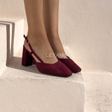 escarpins femme, escarpins à talons, escarpins talon haut, escarpins talon moyen, escarpins talon confortable, escarpins talon fin, escarpins talon carré, escarpins élégants, escarpins chic, escarpins classiques, escarpins modernes, escarpins tendance, escarpins intemporels, escarpins soirée, escarpins habillés, escarpins bureau, escarpins workwear, escarpins minimalistes, escarpins bout pointu, escarpins bout fermé, escarpins bride arrière, slingback femme, escarpins vernis, escarpins en daim, escarpins en
