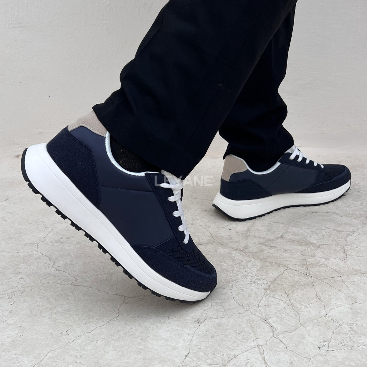 Baskets homme luxe, baskets homme Maroc, baskets homme tendance, baskets homme Casablanca, baskets homme cuir, sneakers homme élégantes, sneakers homme confortables, baskets casual homme, baskets sport chic homme, baskets blanches homme, baskets mode homme, sneakers Nike homme, sneakers Adidas homme, baskets New Balance homme, sneakers Balenciaga homme, baskets Alexander McQueen homme, baskets homme premium, sneakers homme streetwear, baskets homme modernes, baskets légères homme, chaussures sport homme ten