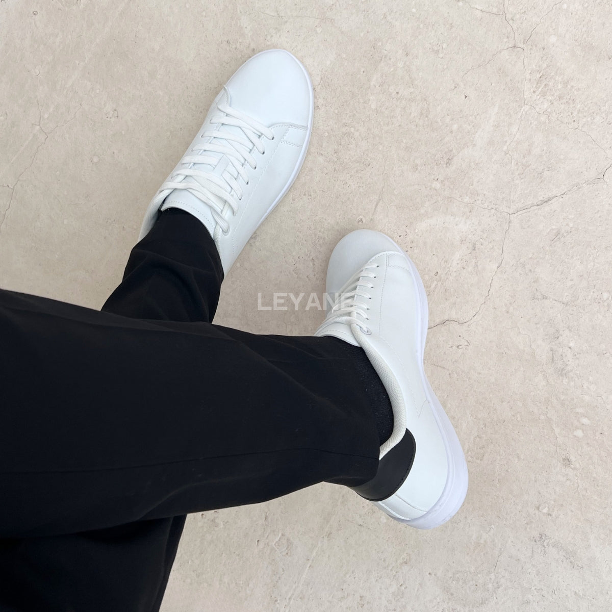 Baskets homme luxe, baskets homme Maroc, baskets homme tendance, baskets homme Casablanca, baskets homme cuir, sneakers homme élégantes, sneakers homme confortables, baskets casual homme, baskets sport chic homme, baskets blanches homme, baskets mode homme, sneakers Nike homme, sneakers Adidas homme, baskets New Balance homme, sneakers Balenciaga homme, baskets Alexander McQueen homme, baskets homme premium, sneakers homme streetwear, baskets homme modernes, baskets légères homme, chaussures sport homme ten