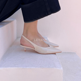 mules femme, chaussures femme, talon bas, bout pointu, slingback, mules élégantes, chaussures chic, mode femme, collection chaussures, couleurs variées, minimaliste, tendance mode, chaussures modernes, style sophistiqué, look bureau, chaussures confortables, fashion femme, été printemps, chaussures ouvertes, design épuré