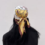 foulard femme, foulard élégant, foulard chic, foulard classique, foulard moderne, foulard tendance, foulard intemporel, foulard luxe, foulard premium, foulard soie, foulard satin, foulard mousseline, foulard léger, foulard doux, foulard fluide, foulard imprimé, foulard uni, foulard à motifs, foulard minimaliste, foulard clean look, foulard fashion, foulard stylé, foulard habillé, foulard quotidien, foulard casual, foulard workwear, foulard bureau, foulard soirée, foulard polyvalent, foulard carré, foulard l