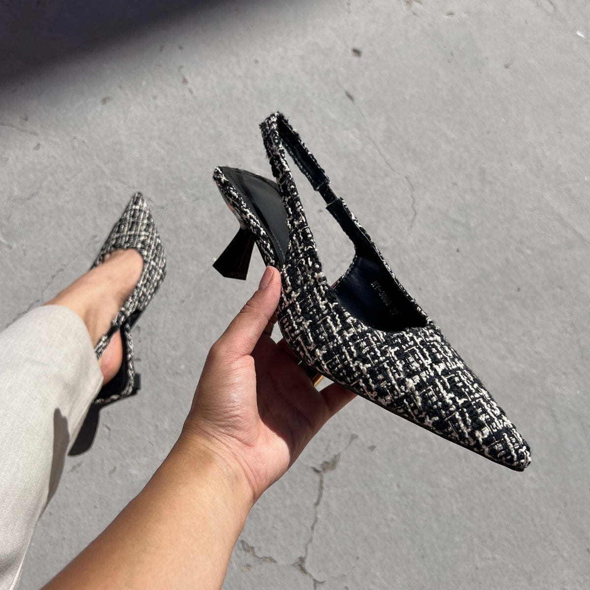 escarpin femme maroc,escarpin maroc online, escarpin femme luxe, escarpins femme demi talon,chaussures femmes, aldo; chaussures maroc, sandale talon, chaussures zara, keyza, eram, basket femme, couleur ,tendance,talon ,confortable,tendance,mi-talons,chanel,style,talon femme luxe, talon femme,talon femme maroc, slingback, slingback maroc, slingback chanel,slingback shoes, escarpins slingback, slingback jonak, slingback femme,babies femme
